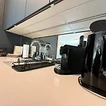Skysuite 24 - Eurovea Tower Apartment *