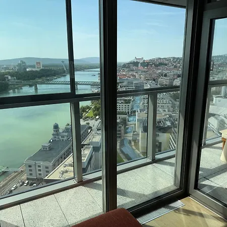 アパート Skysuite 24 - Eurovea Tower