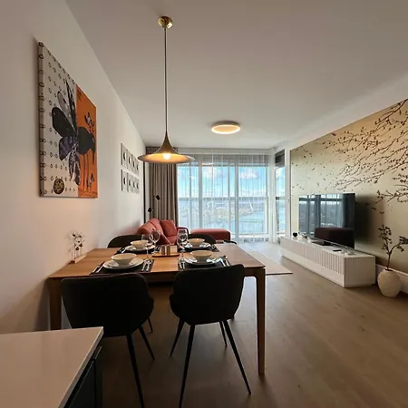 アパート Skysuite 24 - Eurovea Tower ブラチスラヴァ