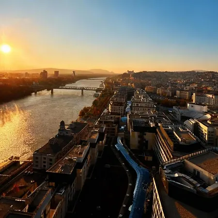 Skysuite 24 - Eurovea Tower