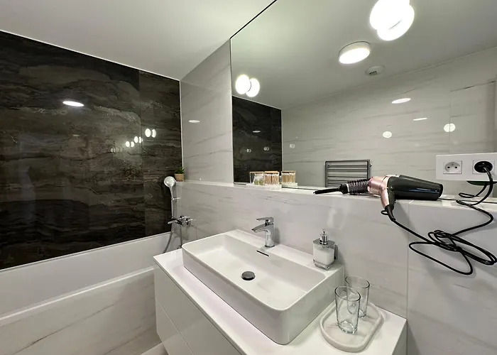 Skysuite 24 - Eurovea Tower Apartament